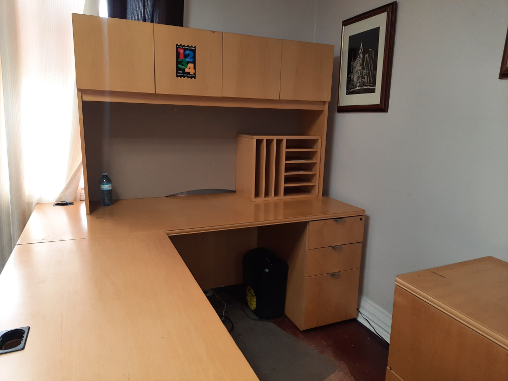 Executive desk with hutch - photo 4