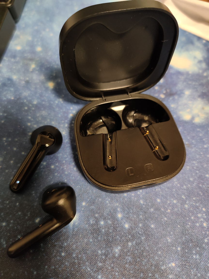earbuds - photo 3