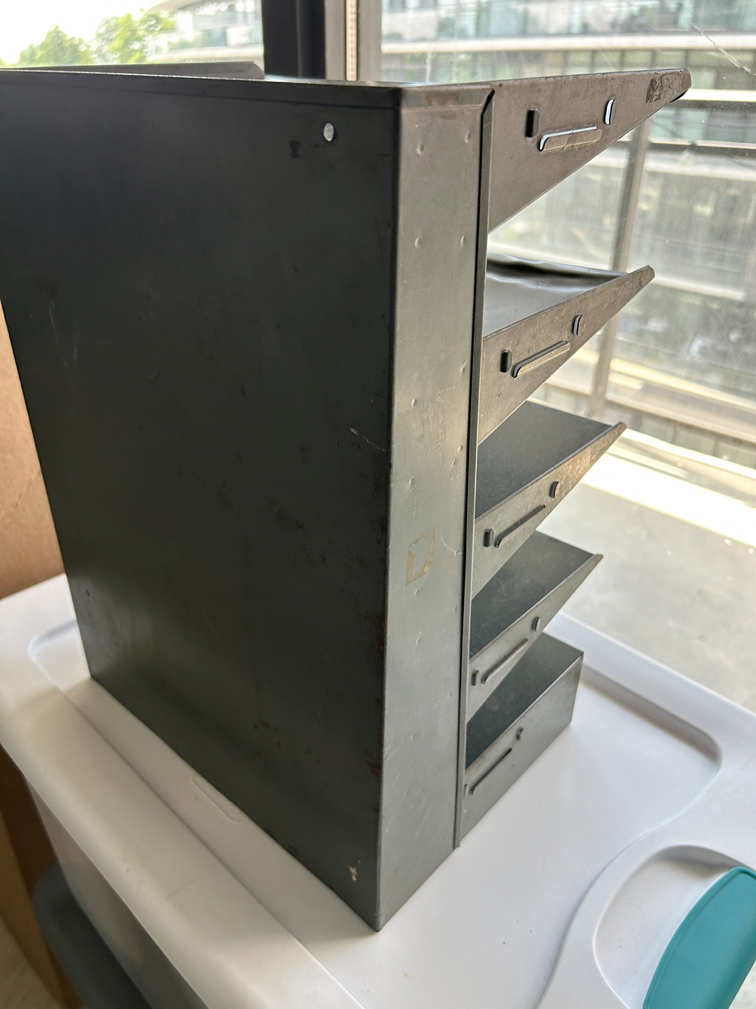 Vintage metal mail rack - photo 2