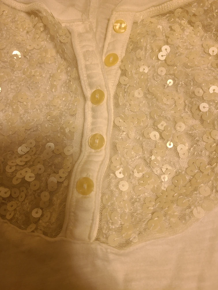 Abercrombie & Fitch white long sleeve image indicator(3)