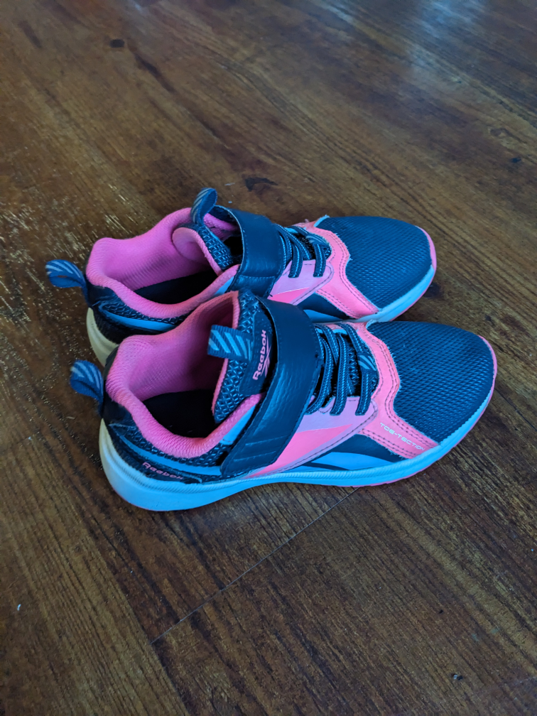Big Kid Reebook velcro shoes size US 1 $15 - photo 4