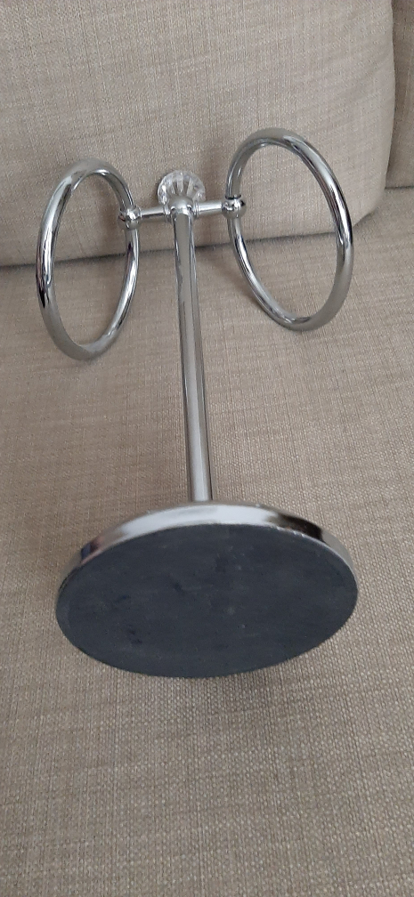 💰  towel holder - ONLY ONE AVAILABLE image indicator(2)