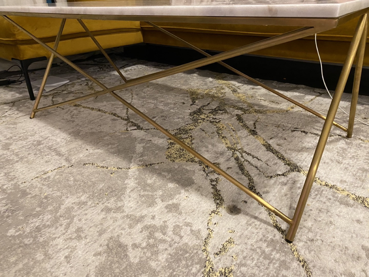 marble coffee table 120 cm - photo 3