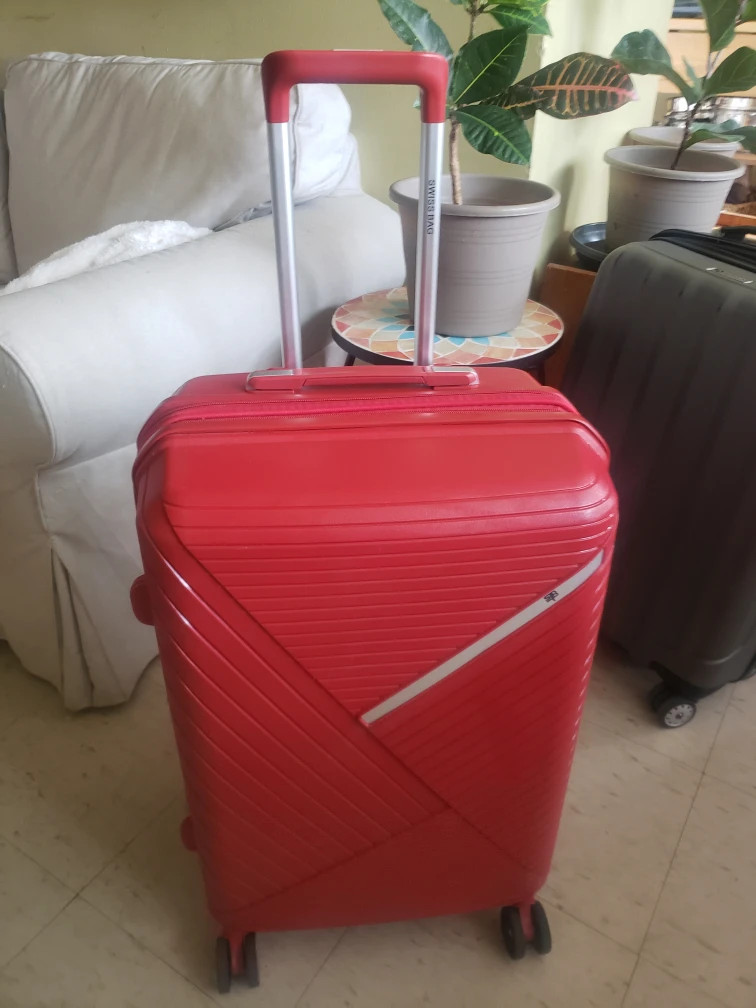 medium size hardside suitcase  - photo 3
