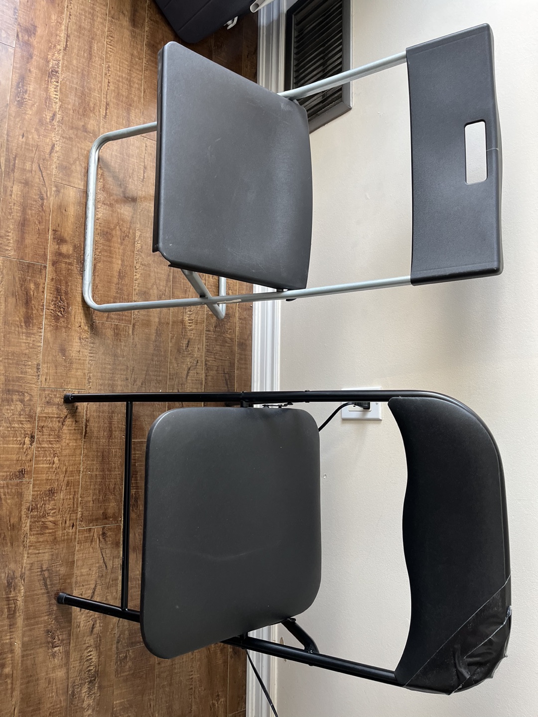 Free Chairs - Give Away thumbnail