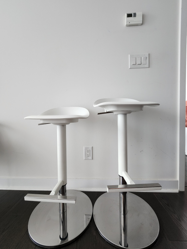 IKEA JANINGE Bar stools