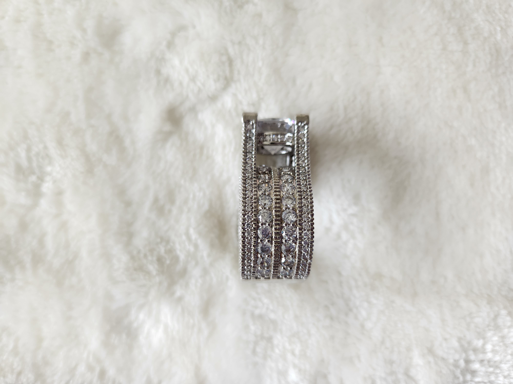 Cubic Zirconia statement piece ring - photo 2