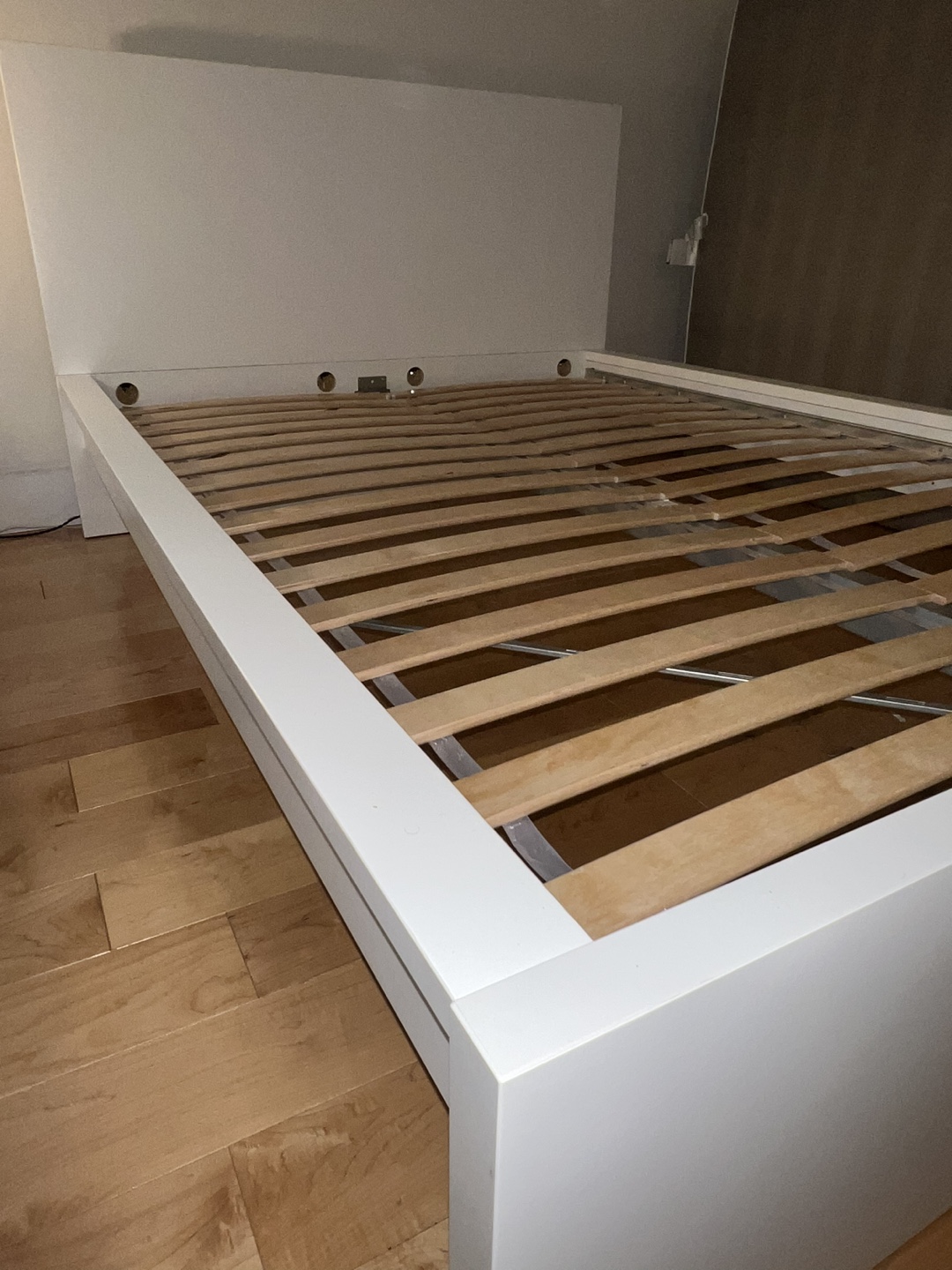 Ikea Malm full bed frame - photo 3