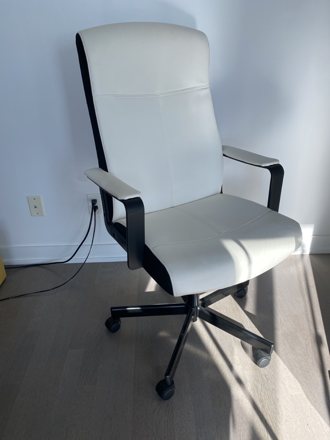 IKEA office chair thumbnail