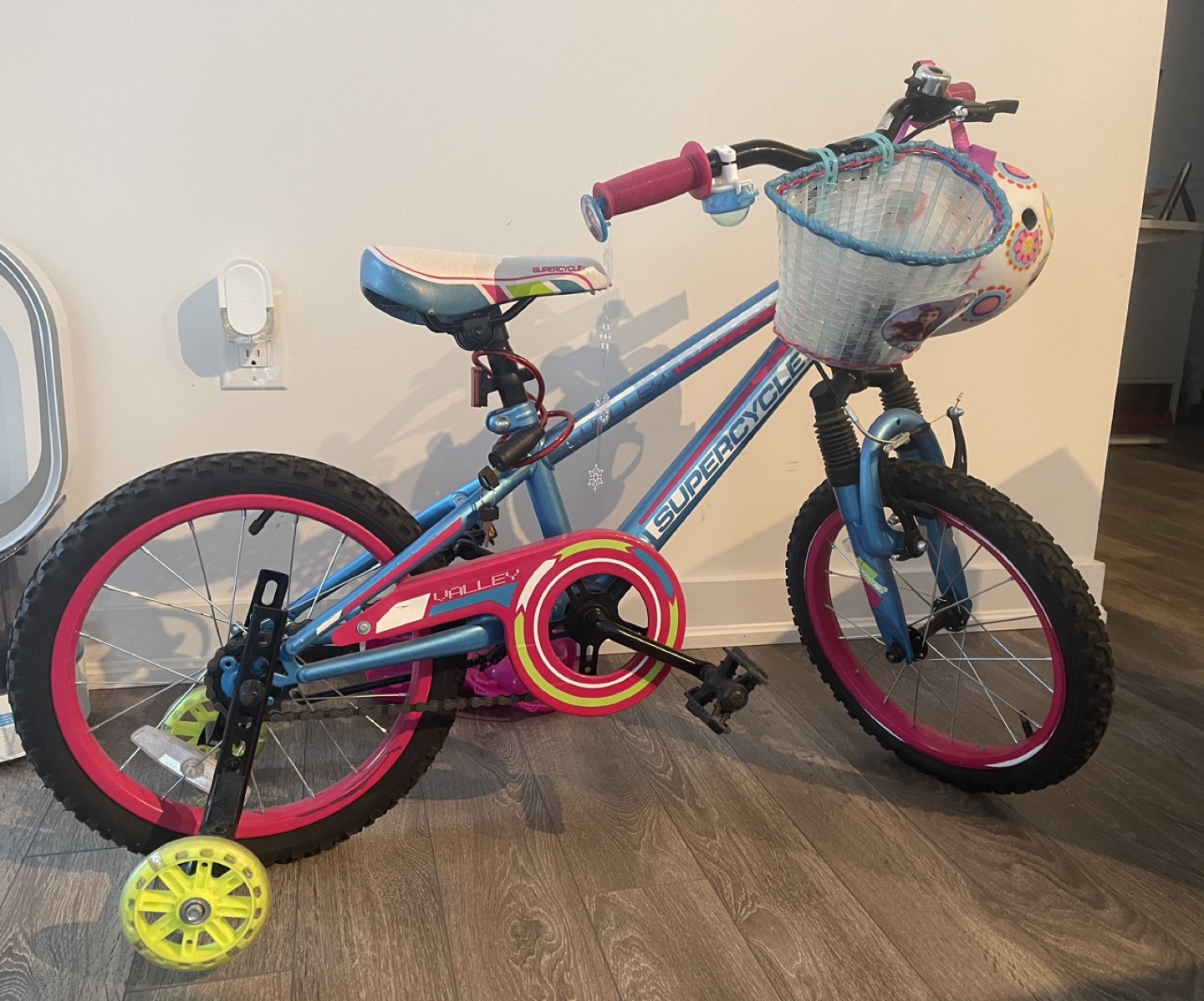 16 inch kids bike with removable training wheels