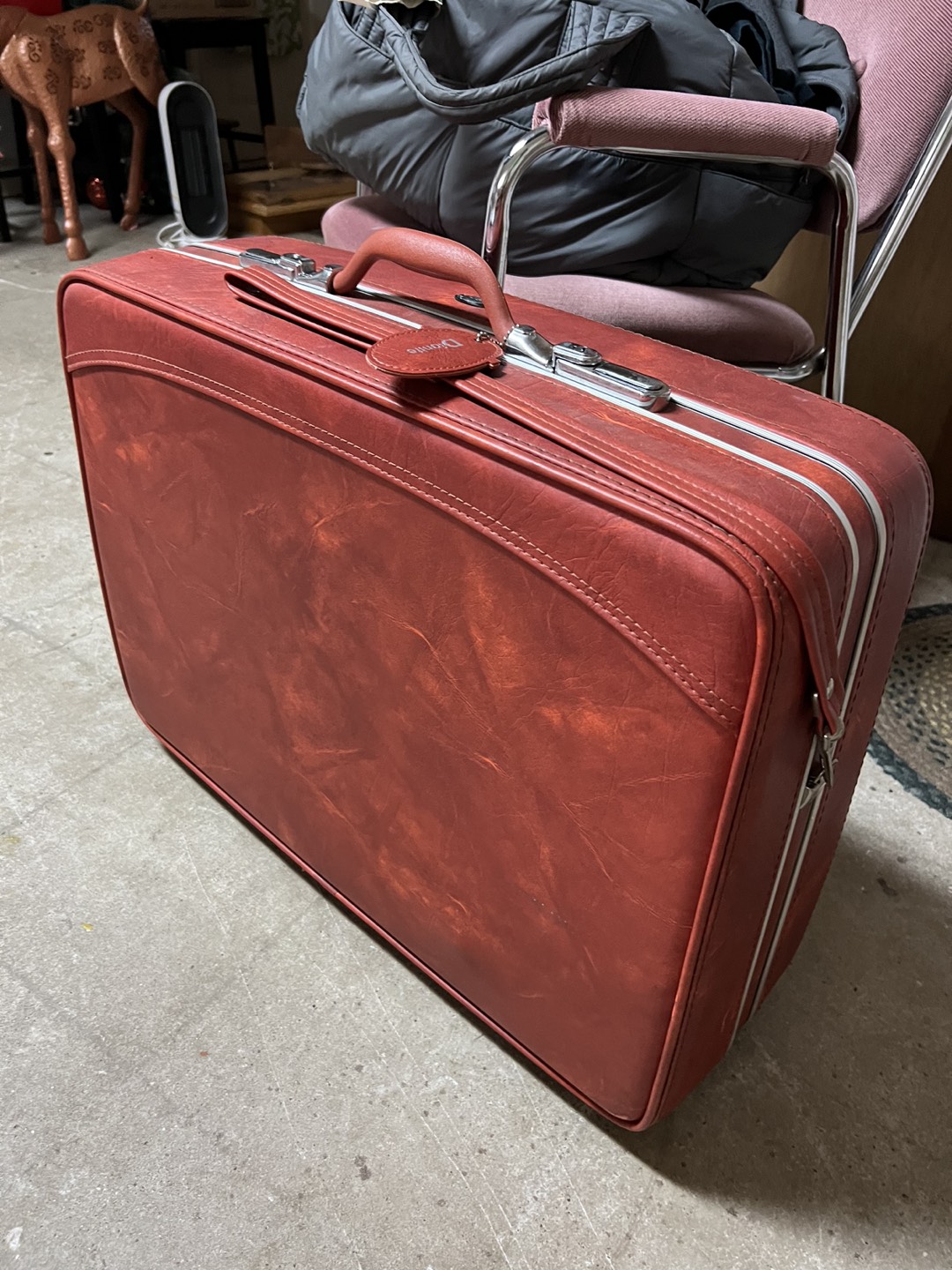 Large dionite luggage - no key thumbnail