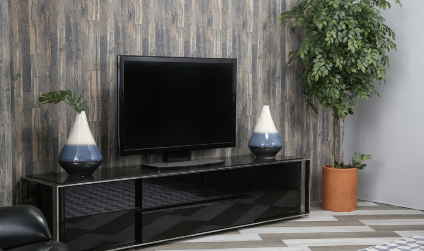 TV Stand - photo 2