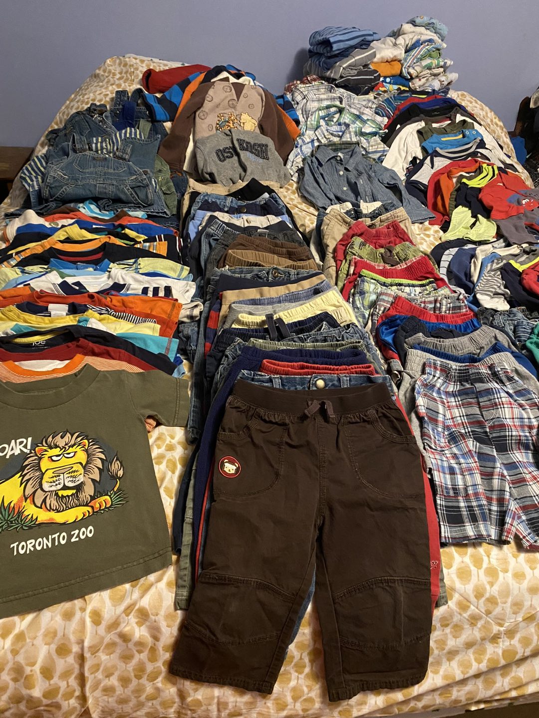 Freshly laundered size 18-24 months boys clothing lot thumbnail