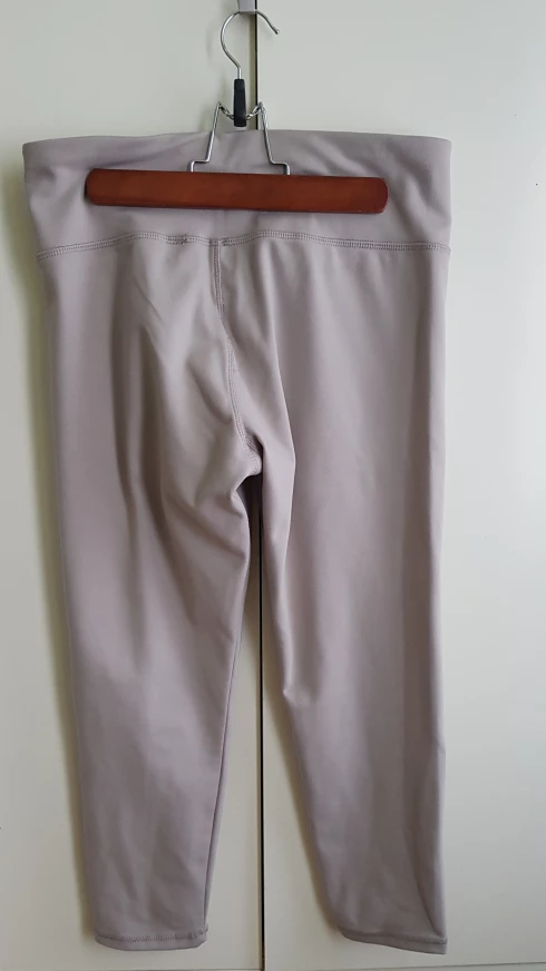 Activewear Cotton Stretch Legging Capris Large image indicator(2)