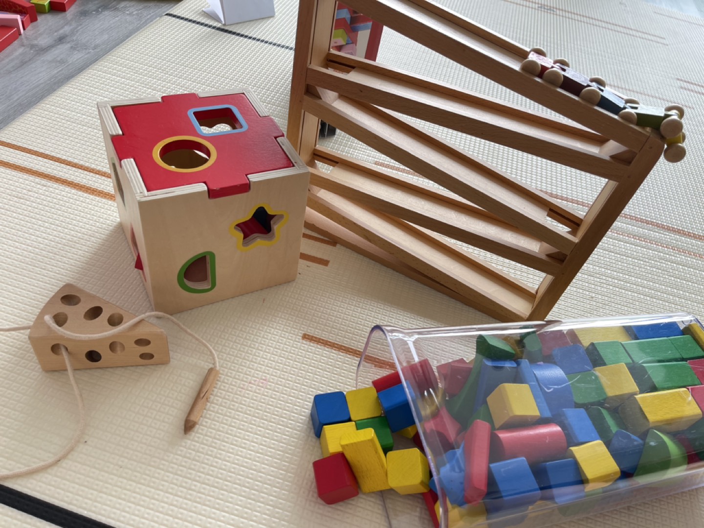 Wooden toy thumbnail