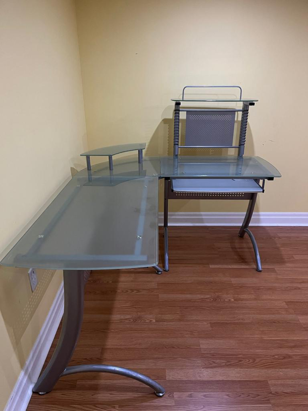 L Shaped Glass Desk - photo 3