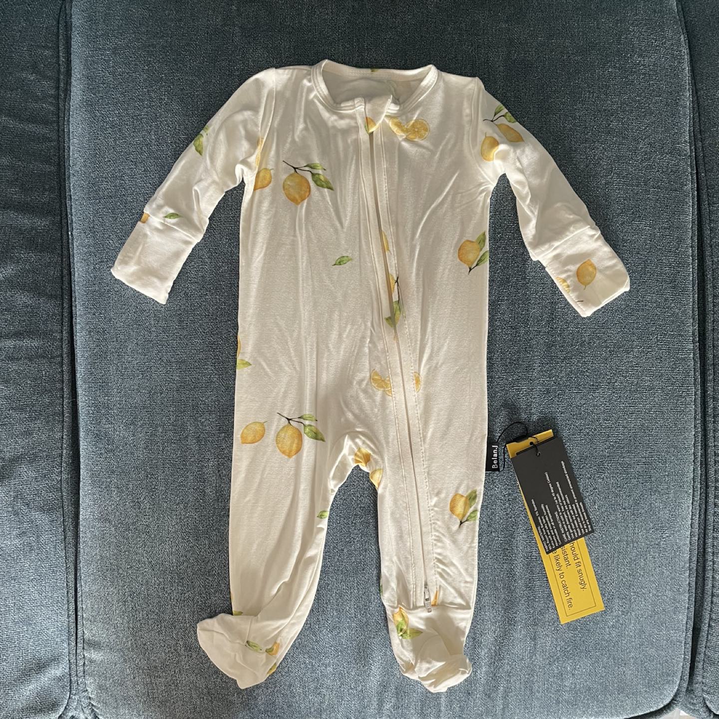 New bamboo footie 0-3 month (similar to Kyte Baby)