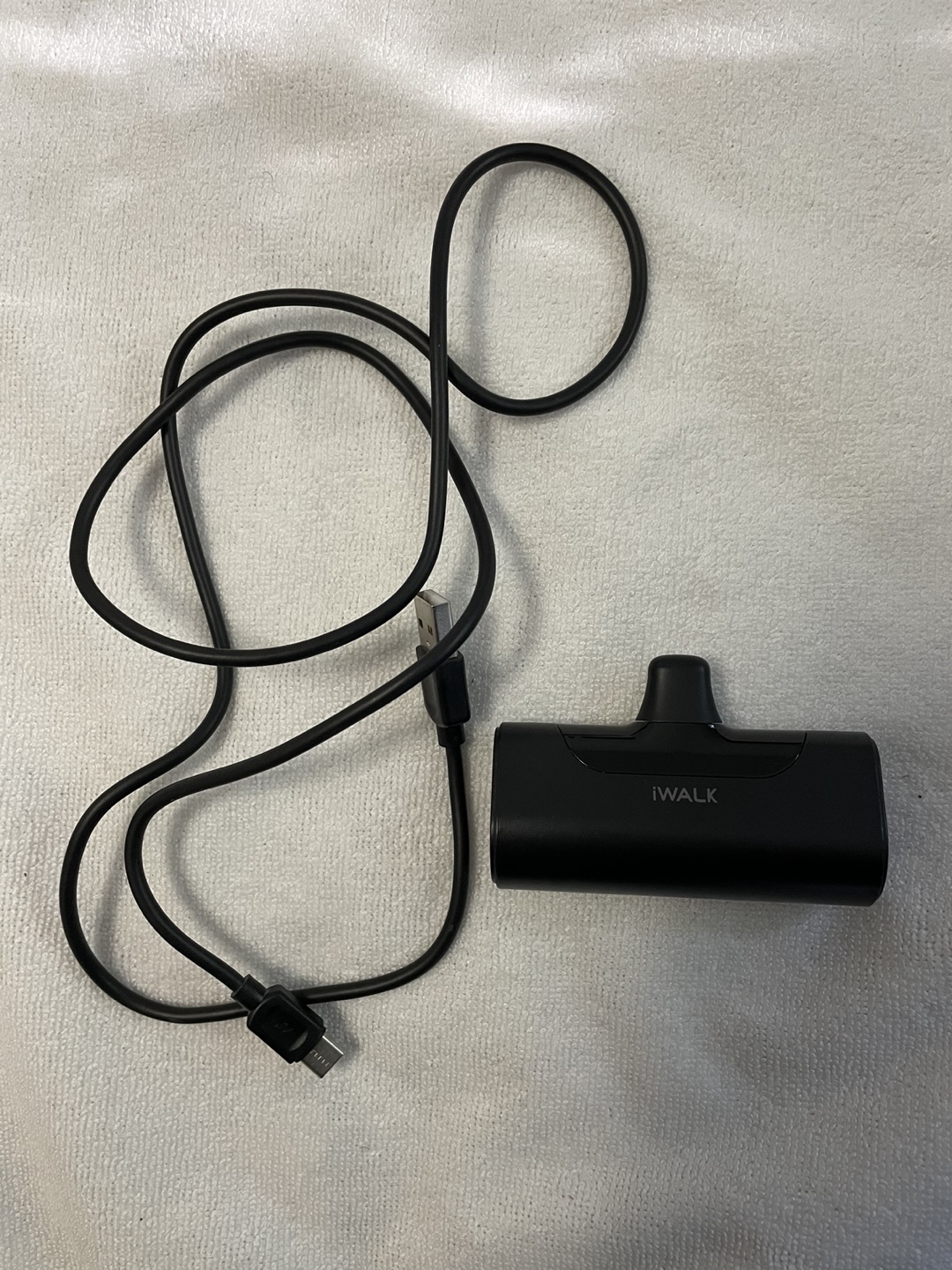 Portable iPhone charger - photo 3