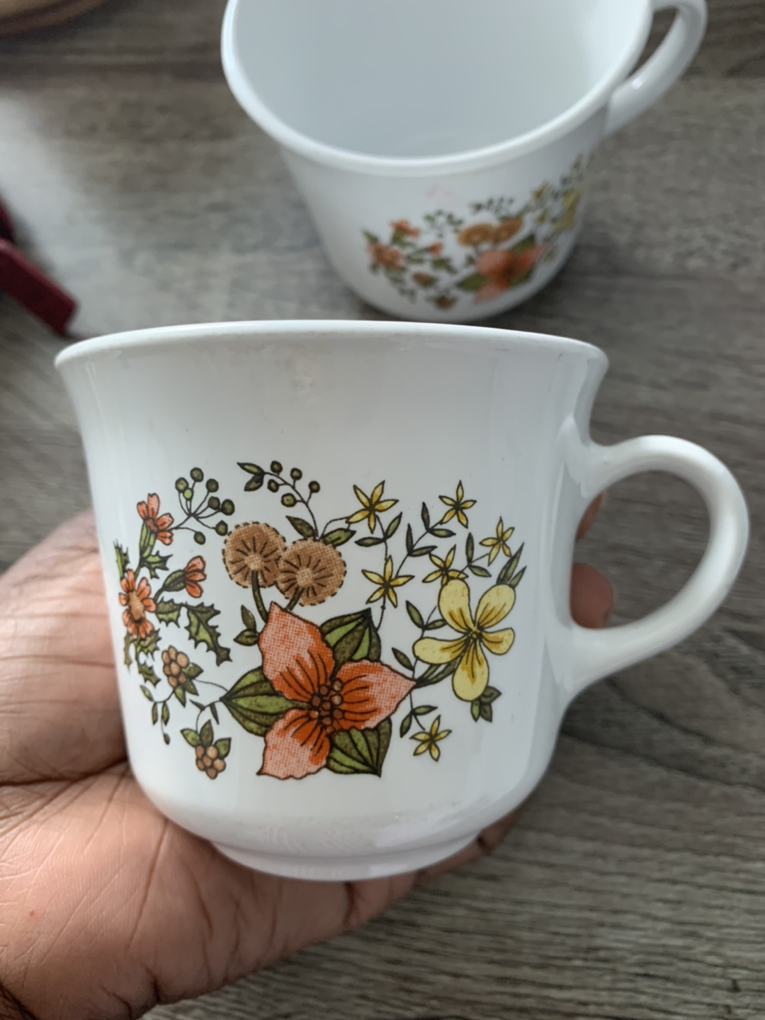 Set of 8 teacups