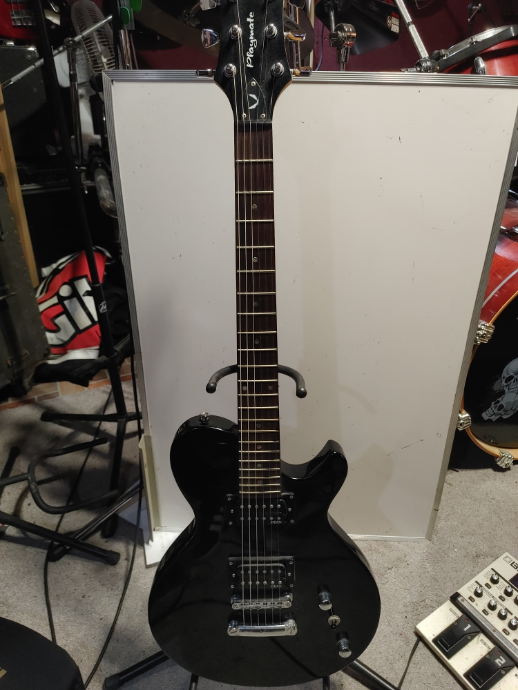 Dean Playmate guitar