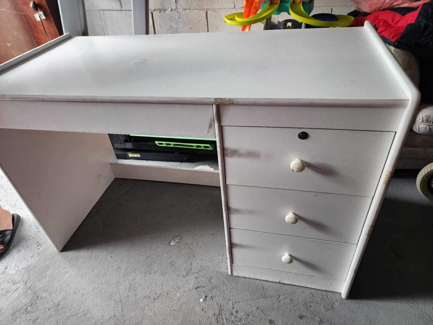 Desk thumbnail