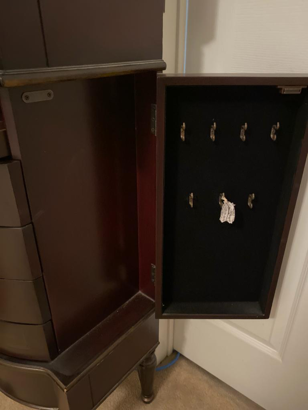 Vintage jewelry armoire - photo 2