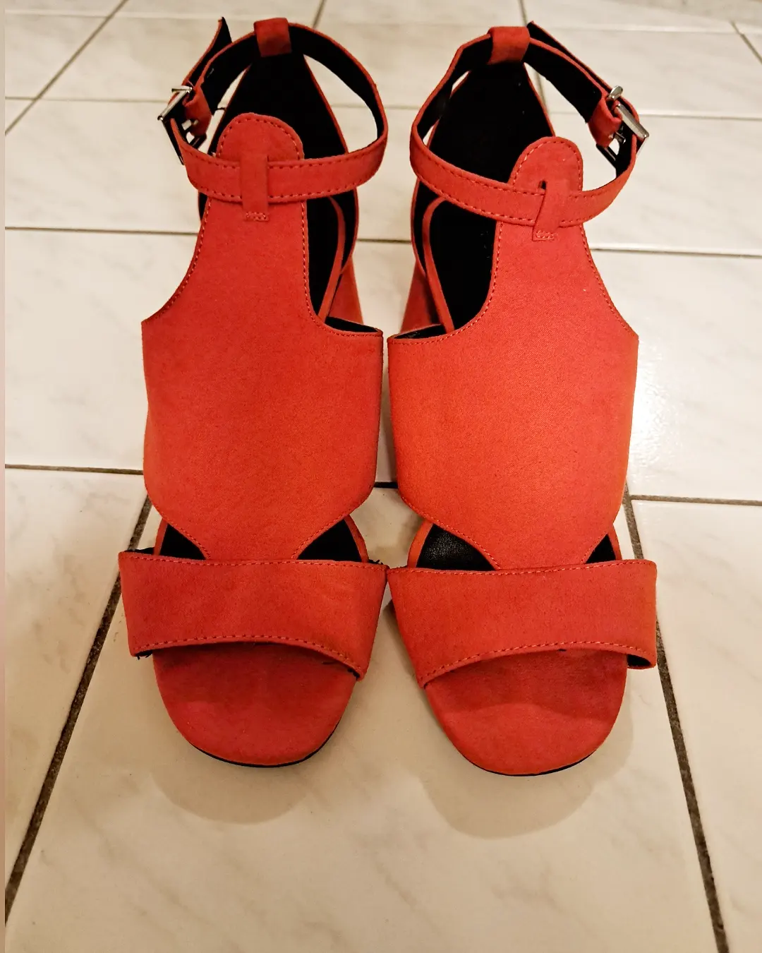 Red Summer Heels thumbnail