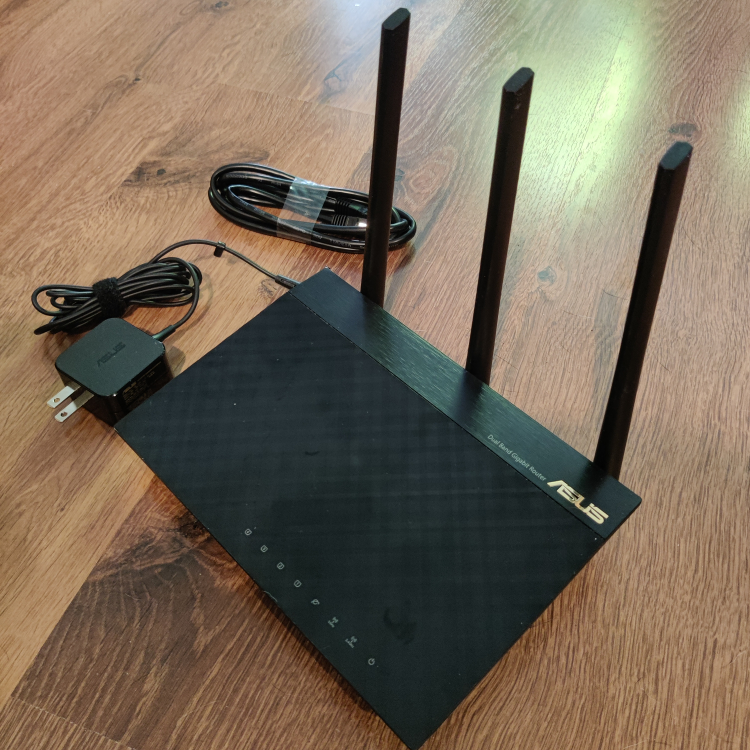 Asus Dual Band Gigabit Router RT-AC66U thumbnail