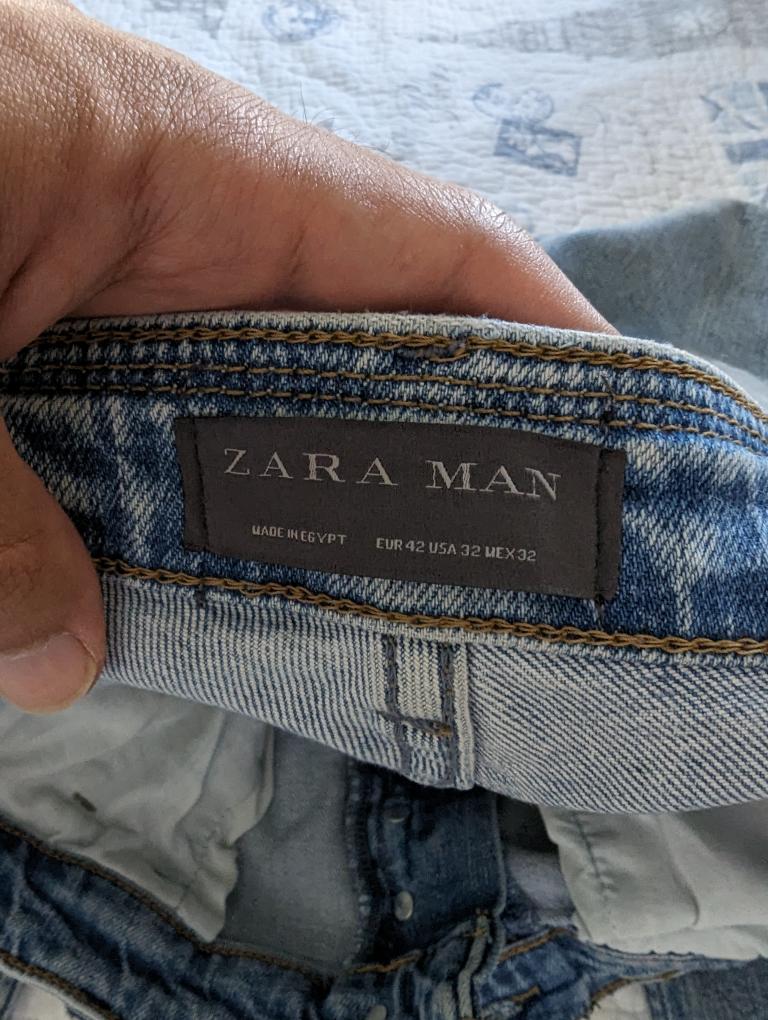 Zara Ripped jeans  image indicator(2)
