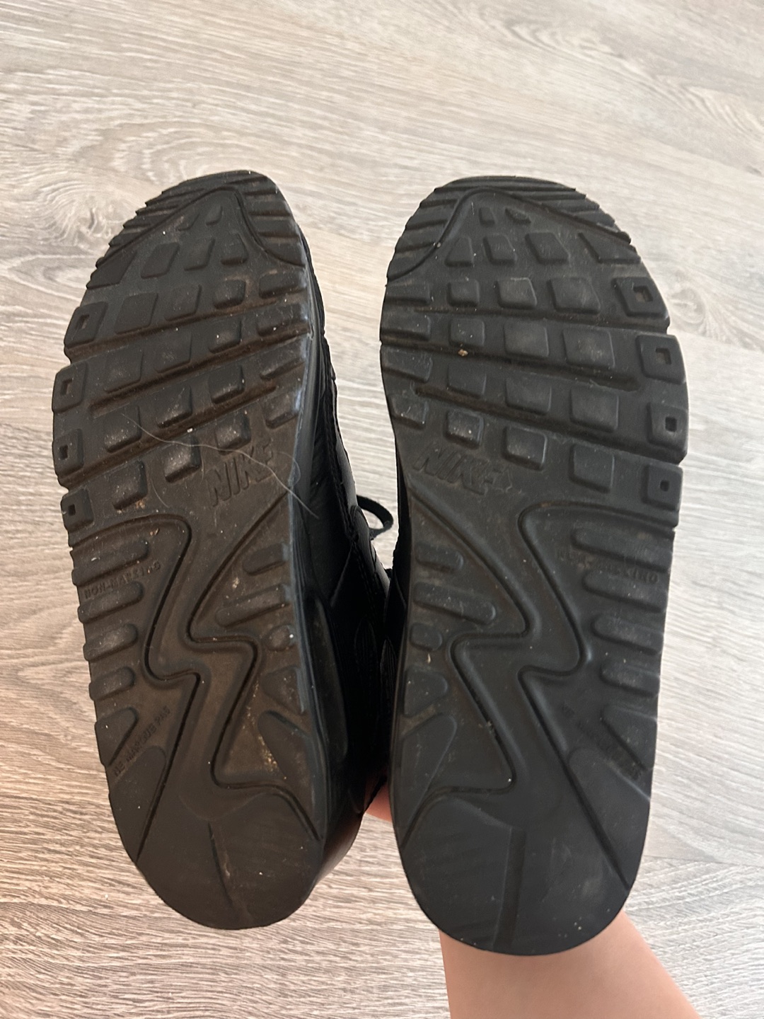 Black Nike Air Max (Y5.5 / W7.5) - photo 4