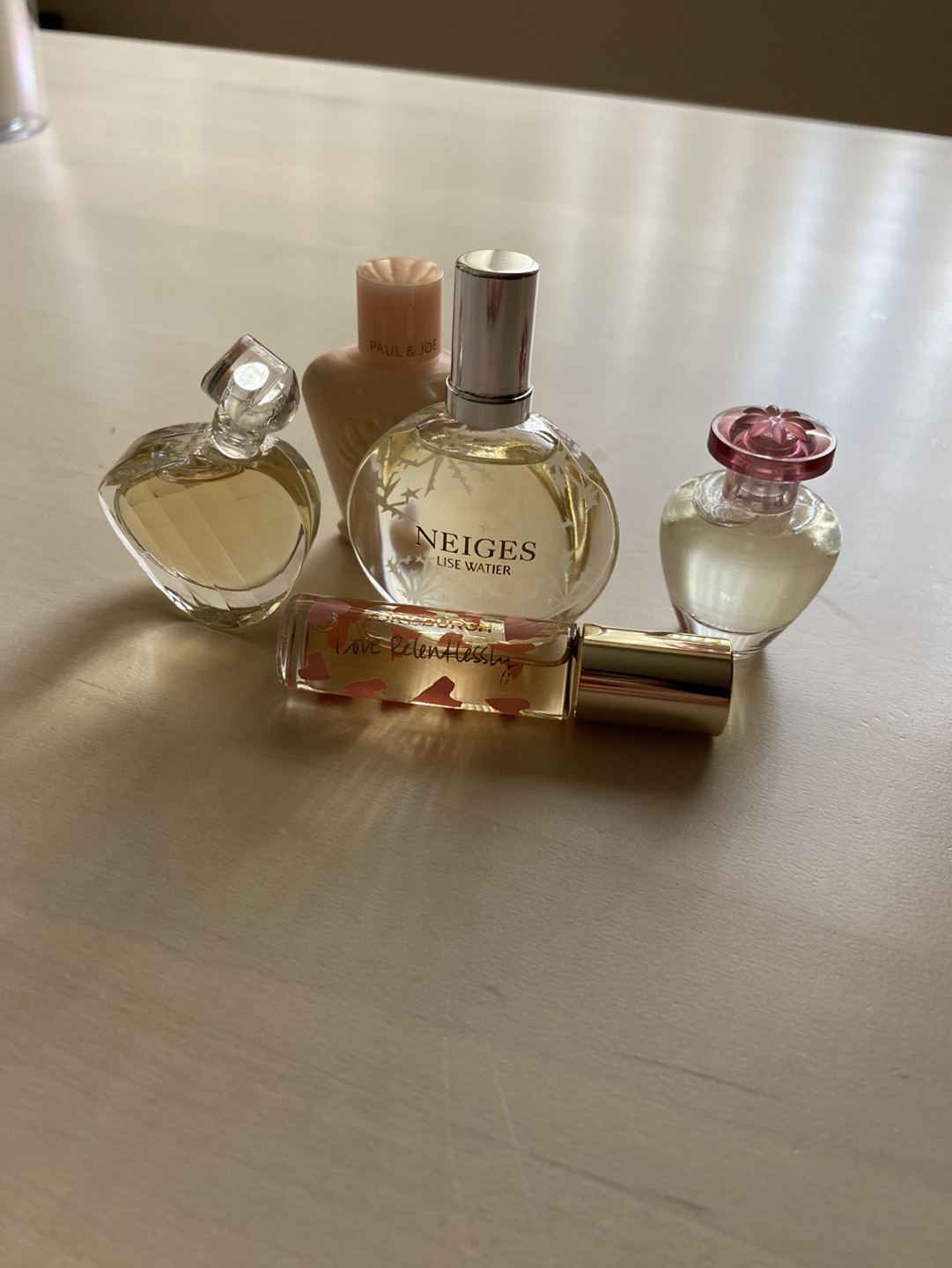 Mini fragrance thumbnail