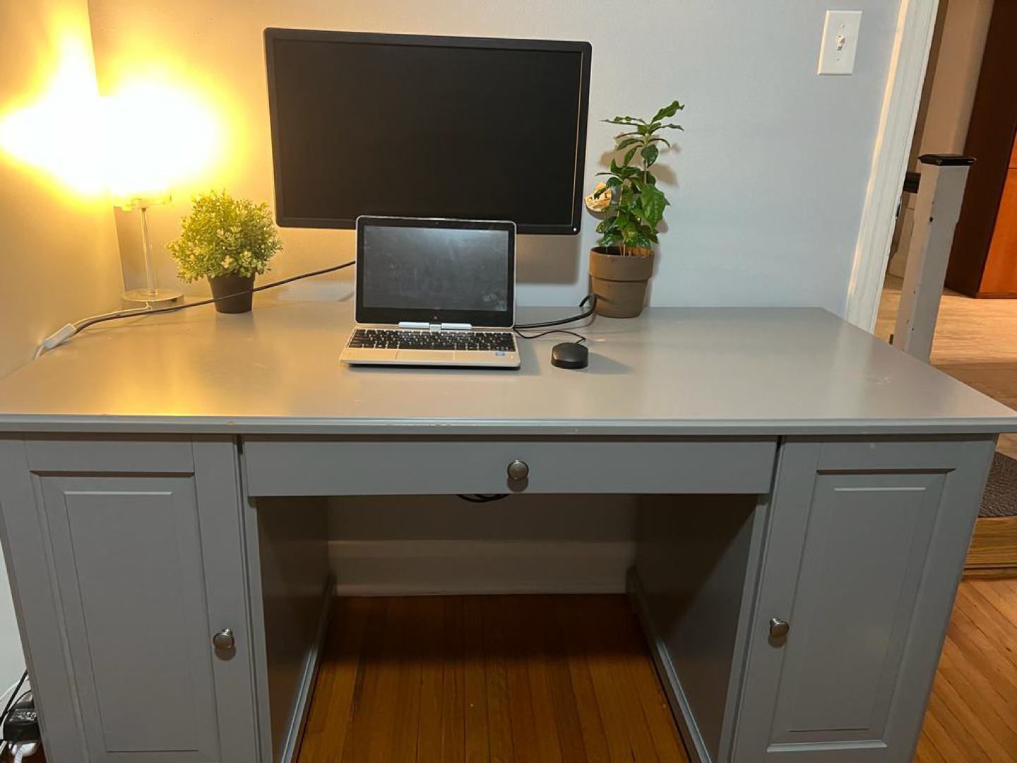 Wooden study table - photo 2
