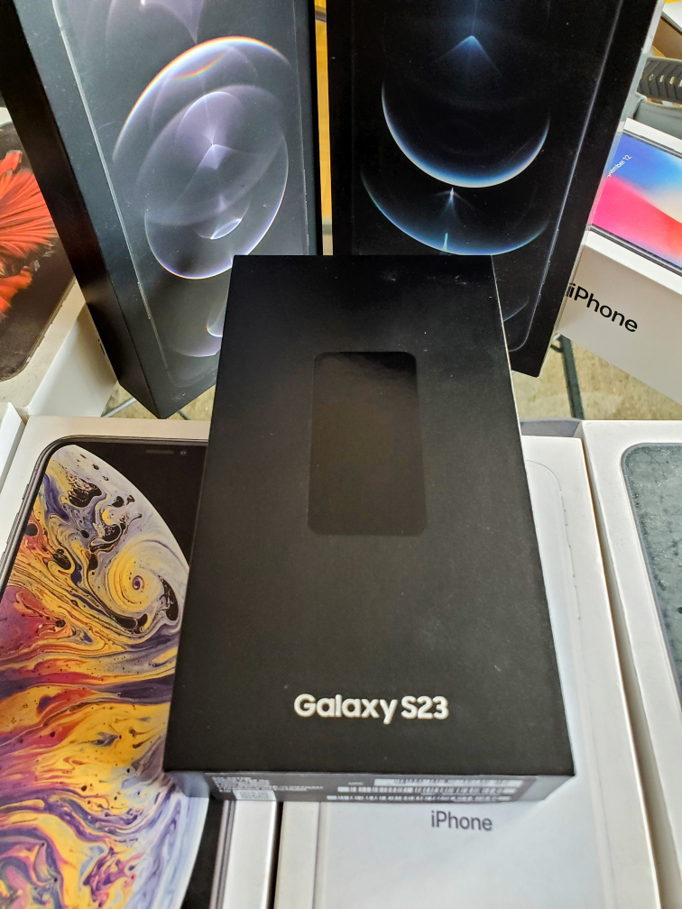 Samsung Galaxy S23 SM-S911W 128GB Phantom Black (Unlocked) (CA) thumbnail