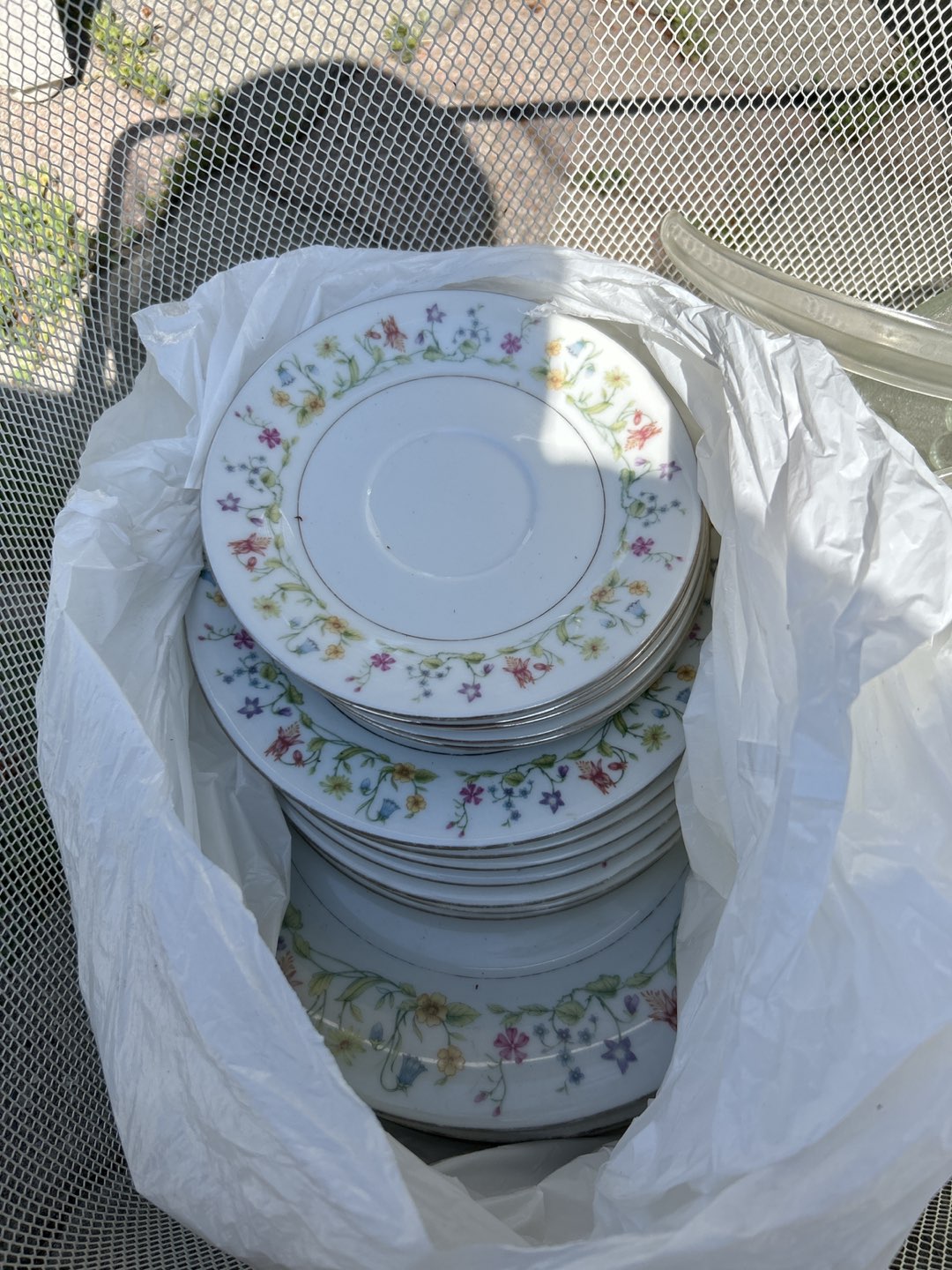 Dinner set plates thumbnail