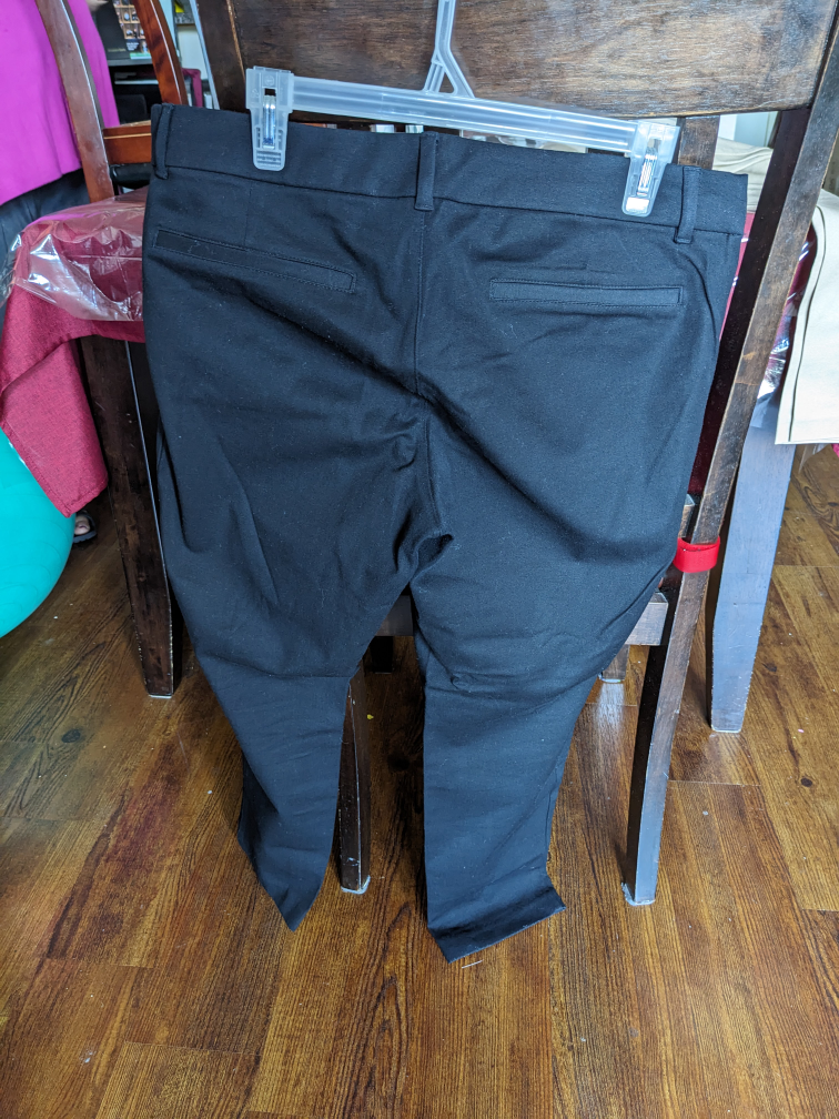 Maternity Capri's size 12 $30 both OBO - photo 2
