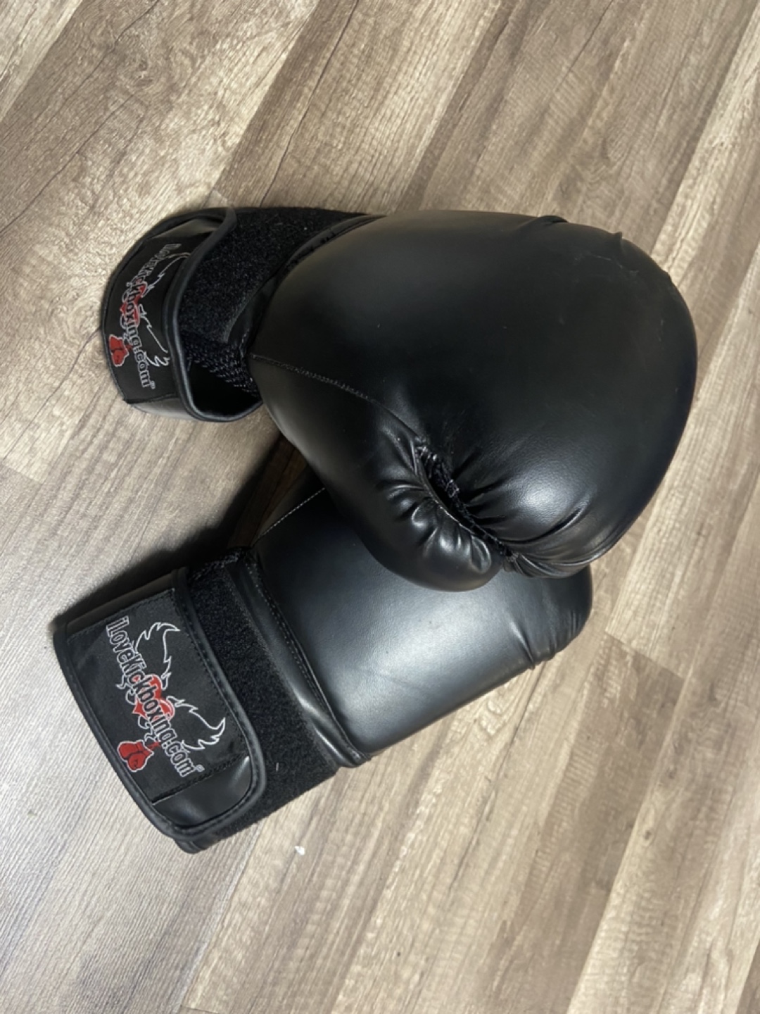Boxing gloves thumbnail