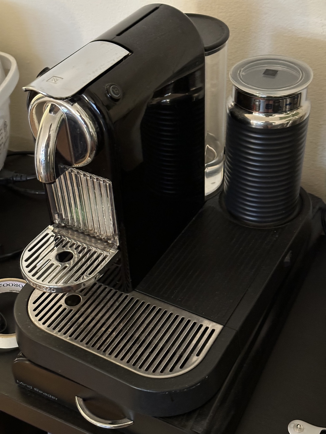 Selling Nespresso citiz and milk