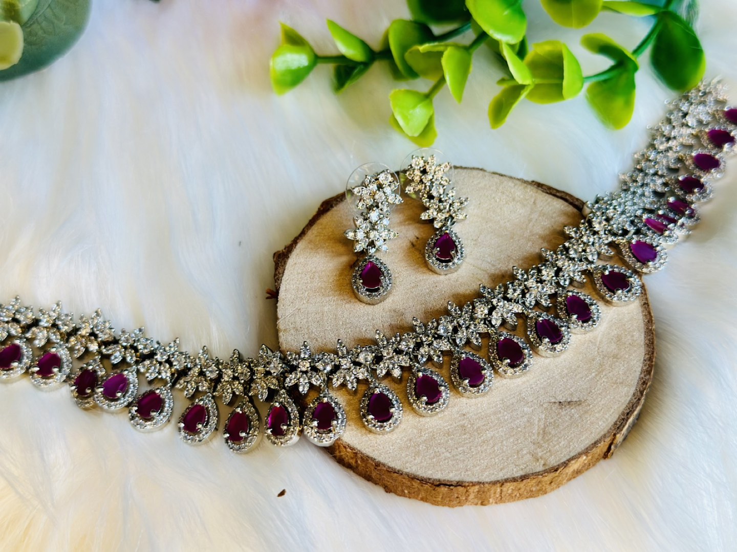 American diamonds necklace with rubies image indicator(5)