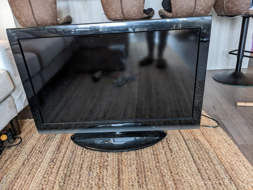 Flat screen TV 40 inches image indicator(8)