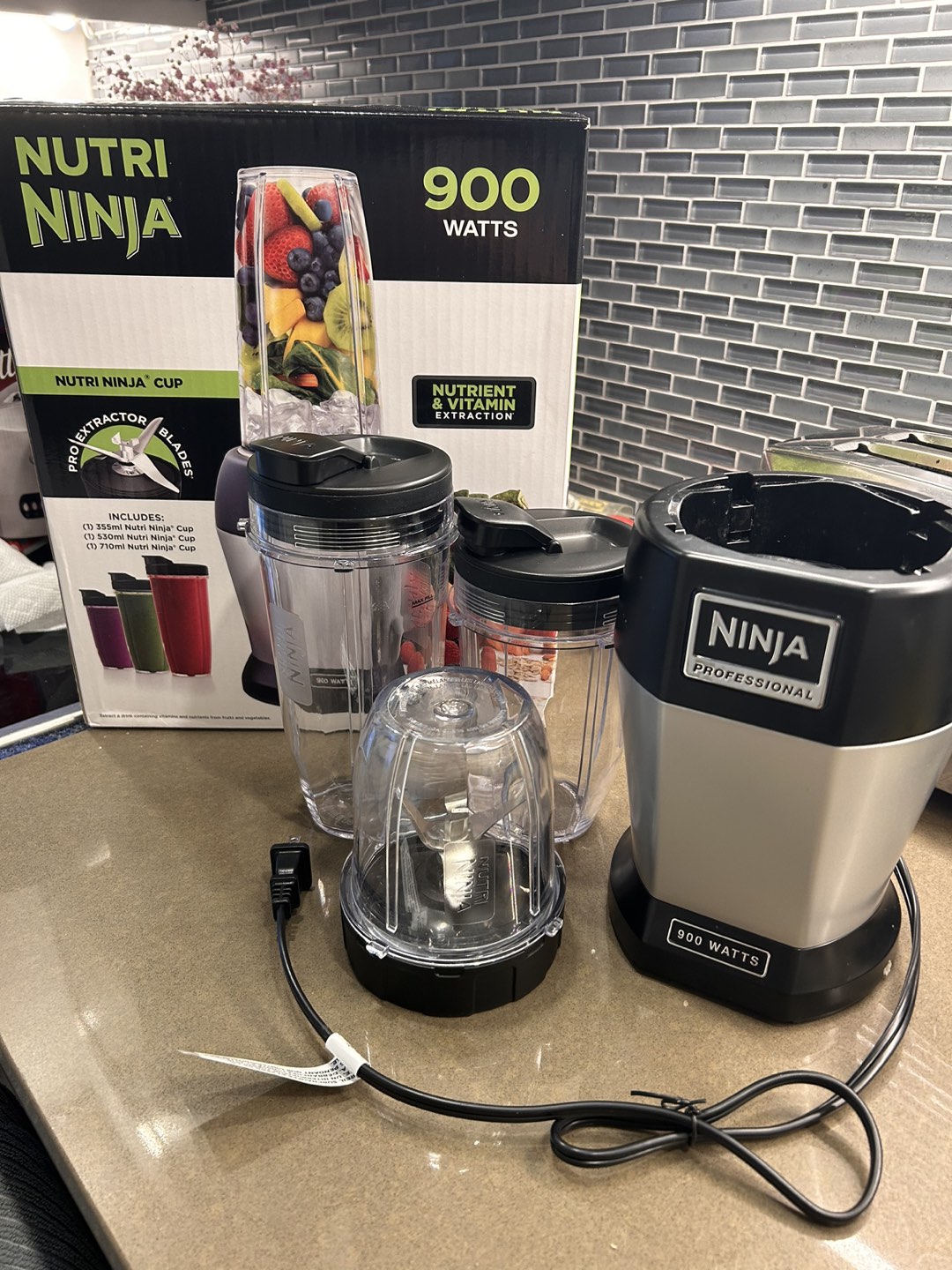 Nutri ninja blender 900 watts