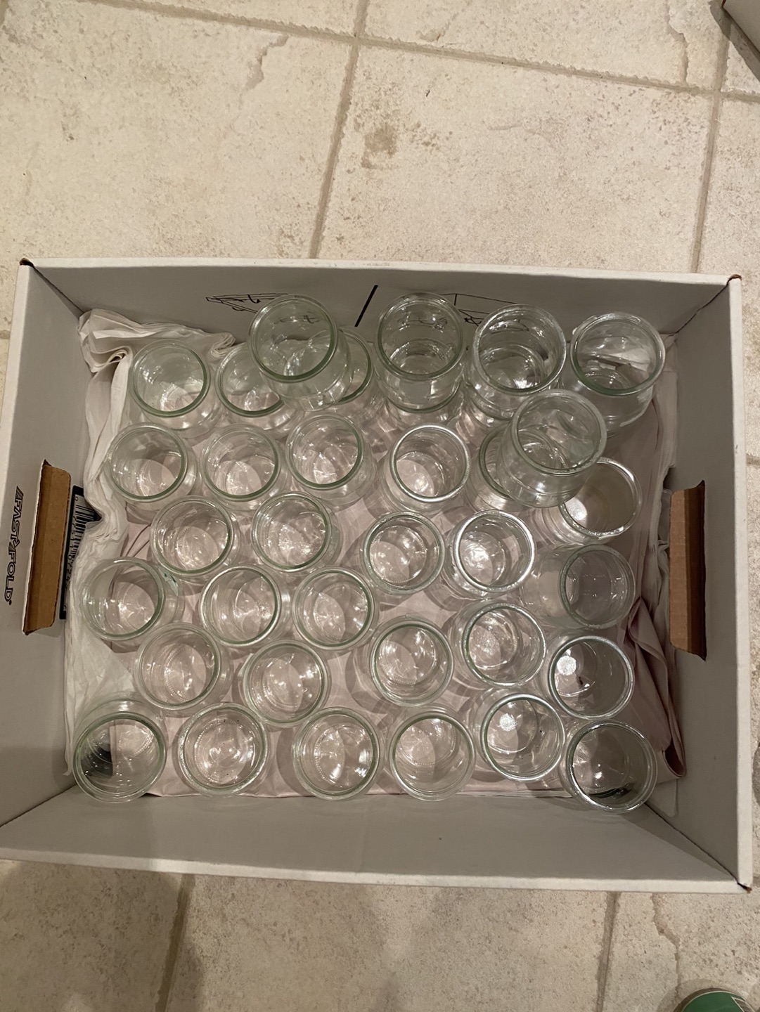 Box of mini jars (approx 90 jars) - photo 3