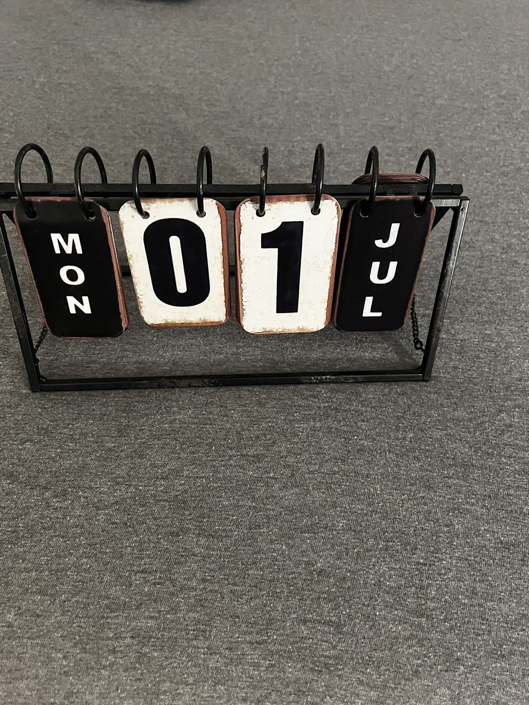 🎁 Rustic Metal calendar thumbnail