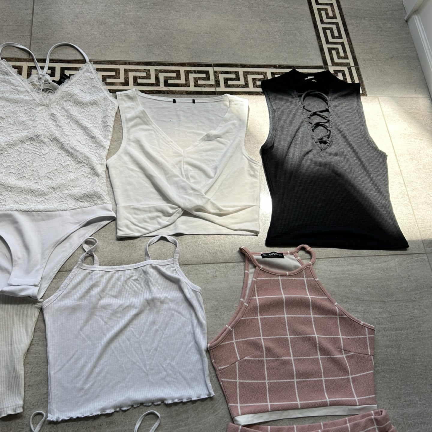 XS/S Mixed Lot of Gorgeous Shirts and Skirts 🤩 20 pieces! - photo 4