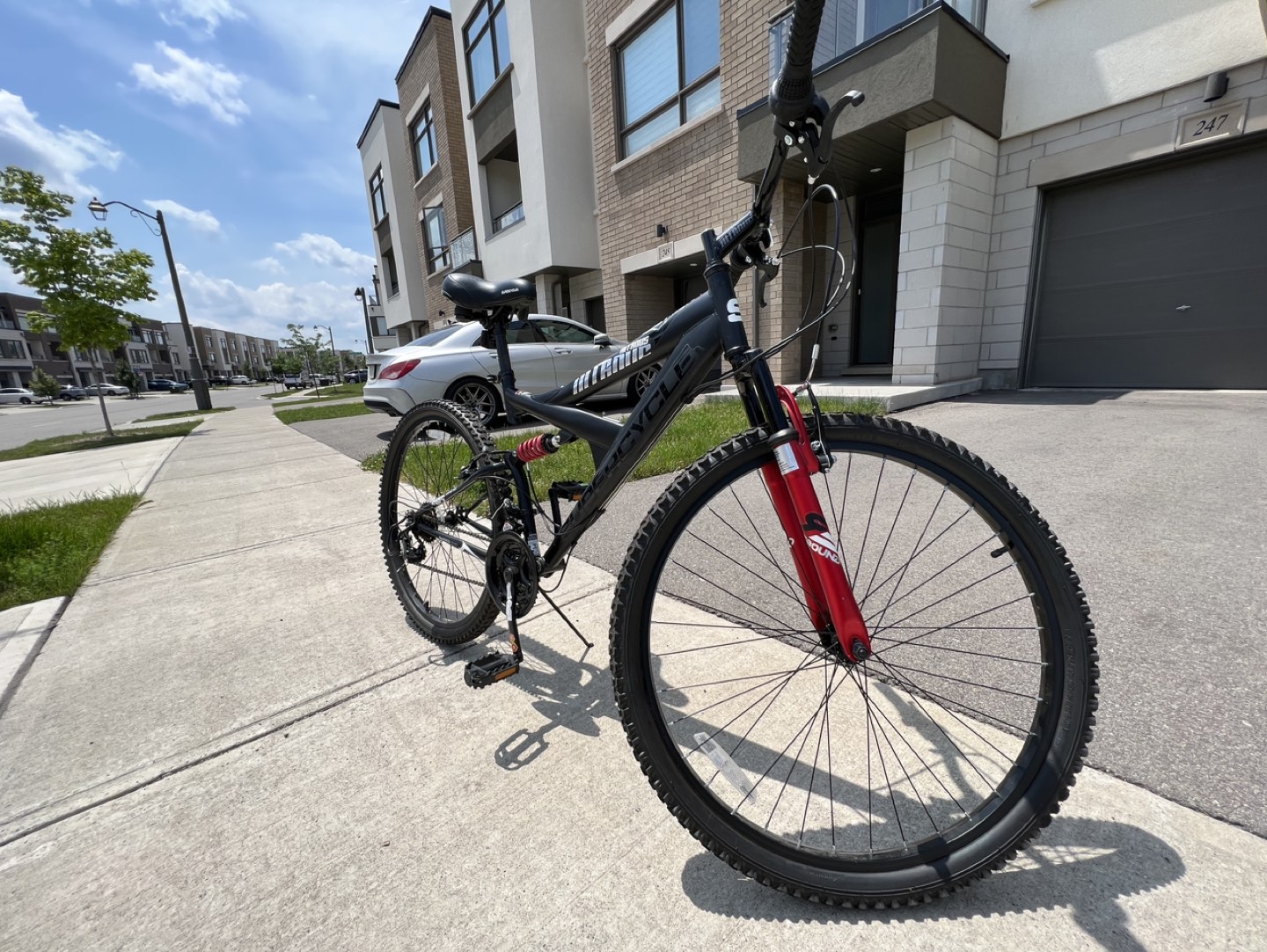 Supercycle Nitrous Bicycle Mountain Bike, 26-in like new - photo 3