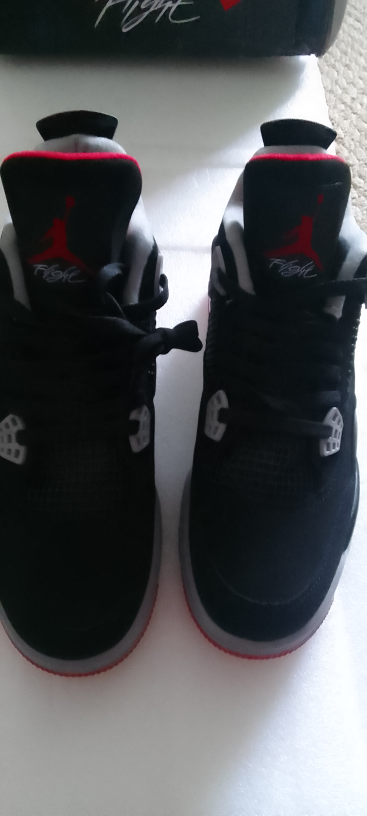 JORDANS 4S