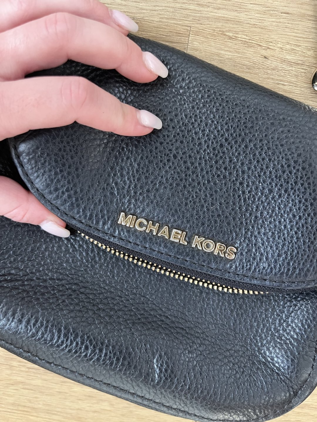 Michael Kors Small Crossbody Purse image indicator(3)