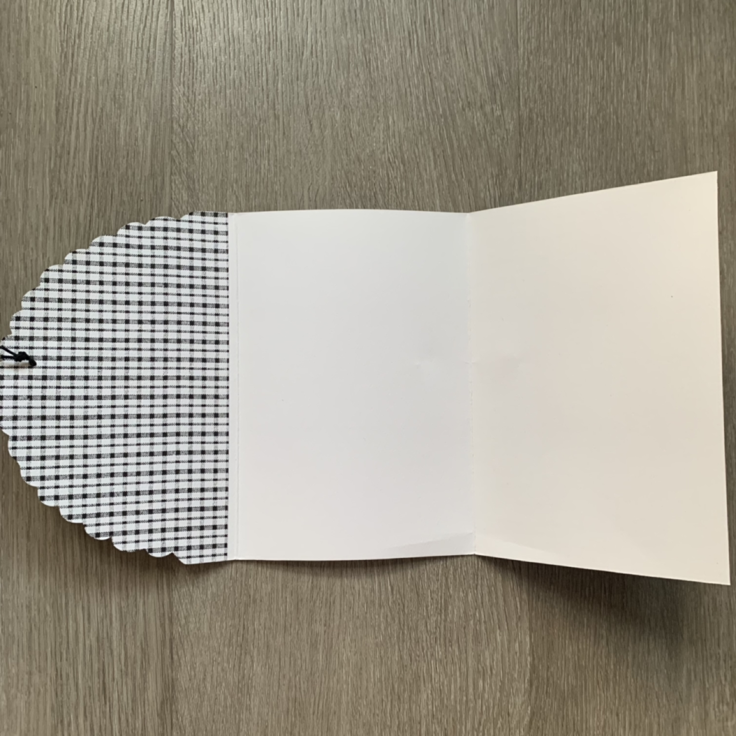 “Here’s a hug, just because” card image indicator(3)