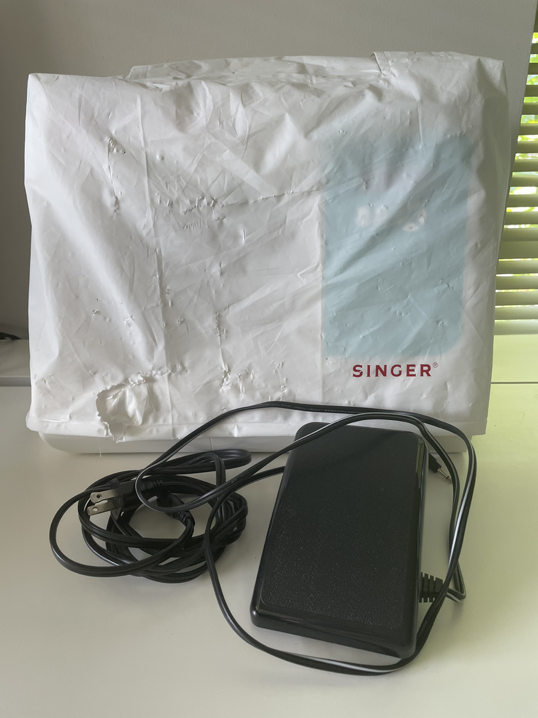 Singer Stylist sewing machine - photo 3