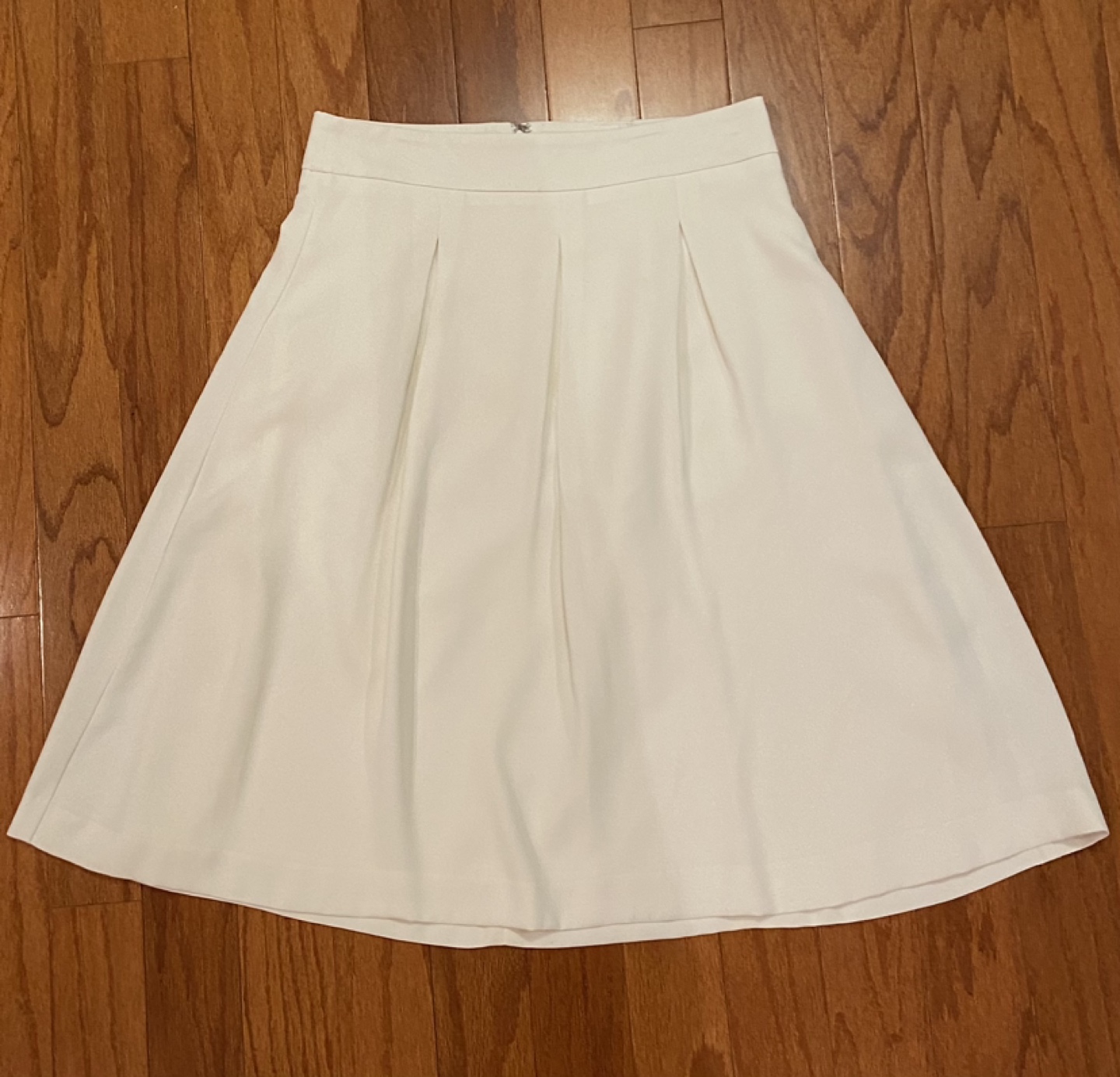 Ann Taylor Midi A Line White skirt Size 4