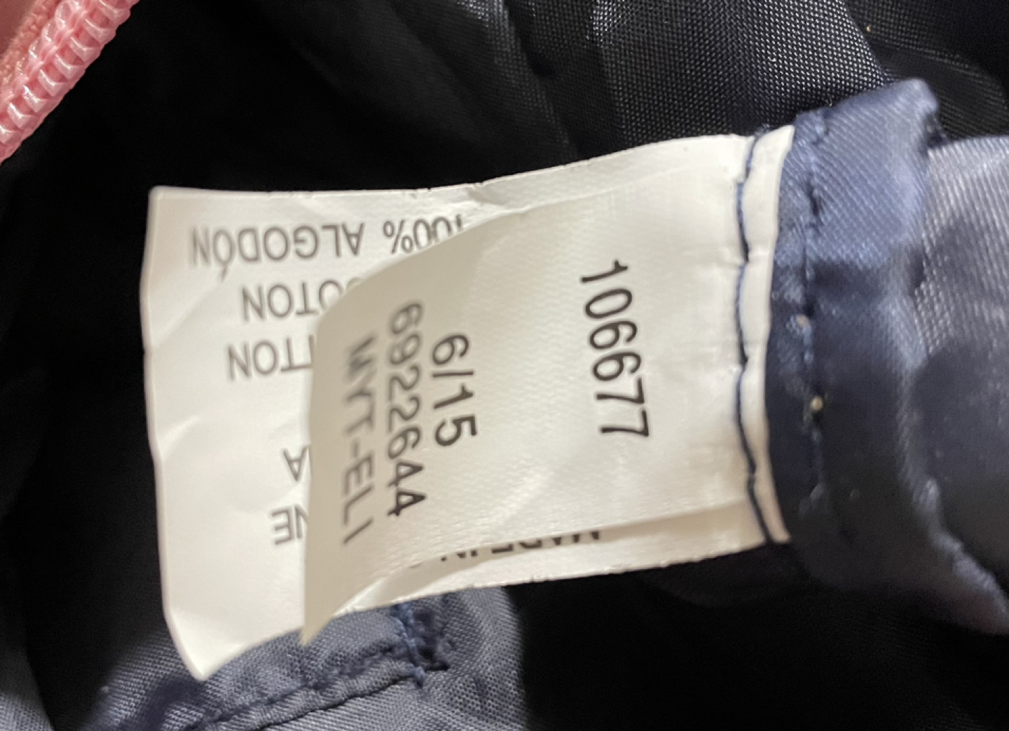 Tommy Hilfiger duffel or gym bag only used one month image indicator(8)